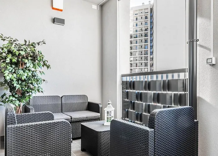 Harmony House - Rho Fiera 6Min - Free Parking - Terrace