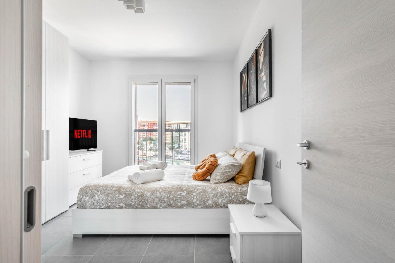 Appartement Harmony House - Rho Fiera 6min - Free Parking - Terrace Milaan